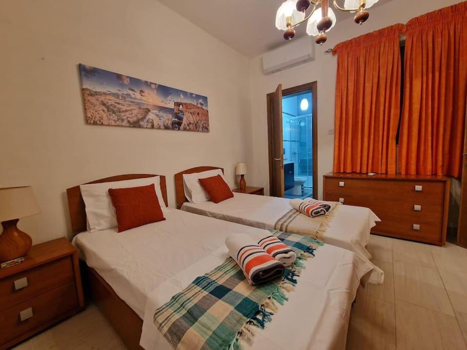 City Center Properties - Modern Two Bedroom Apartment With A Hot Tub And Amazing Location San Pawl il-Baħar Eksteriør billede