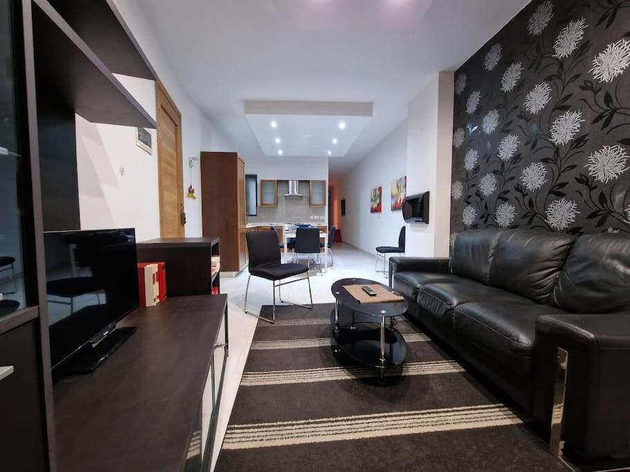 City Center Properties - Modern Two Bedroom Apartment With A Hot Tub And Amazing Location San Pawl il-Baħar Eksteriør billede